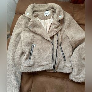 Vigoss Women's Cozy Beige Teddy Jacket